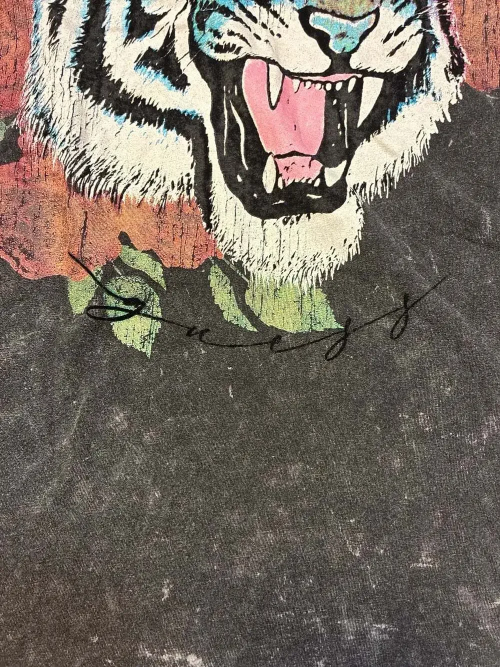 Guess SmartGuess Acid Wash Tiger Graphic T-Shirt with Rhinestones Size XL - Picture 8 of 9